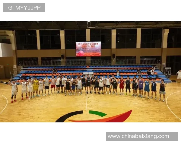 武汉篮球队的灵活性揭秘：从战术到球员的多样化探索